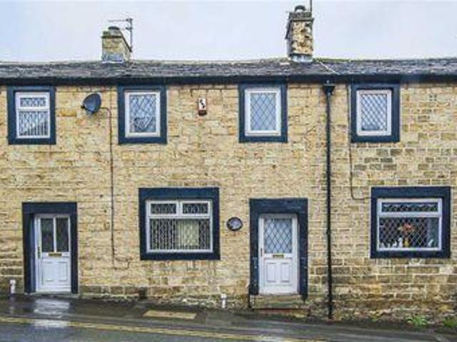 2 Bedrooms Cottage for sale in Walverden Road, Brierfield, Lancashire BB9