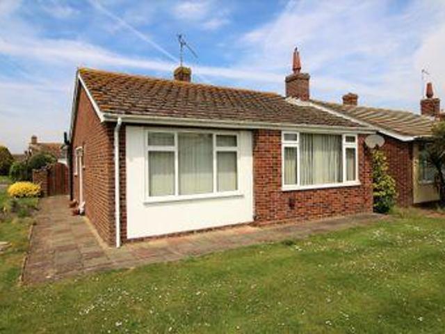 2 Bedrooms Detached bungalow for sale in Castleview Gardens, Westham BN24