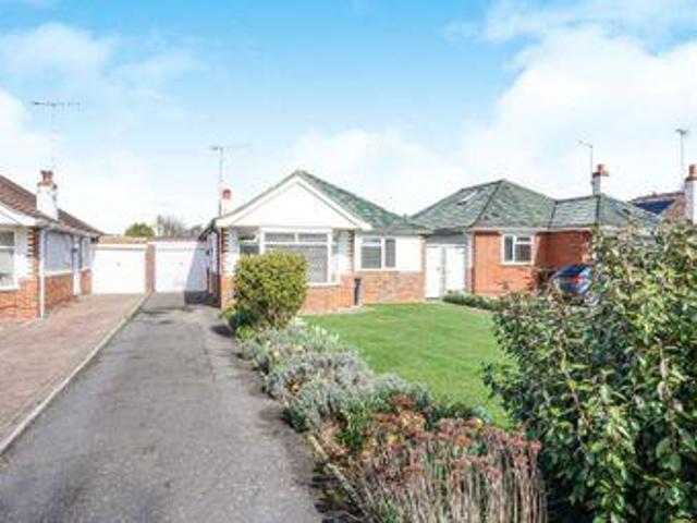 2 Bedrooms Detached bungalow for sale in Goring Way, Worthing BN12