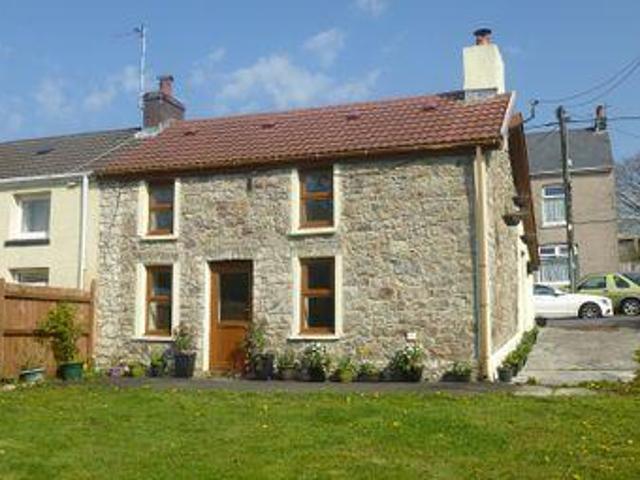 2 Bedrooms End terrace house for sale in Cwmgarw Road, Upper Brynamman, Ammanford, Carmarthenshire. SA18