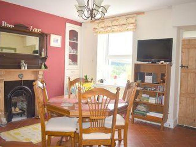 2 Bedrooms End terrace house for sale in Llandeilo Road, Upper Brynamman, Ammanford, Carmarthenshire. SA18
