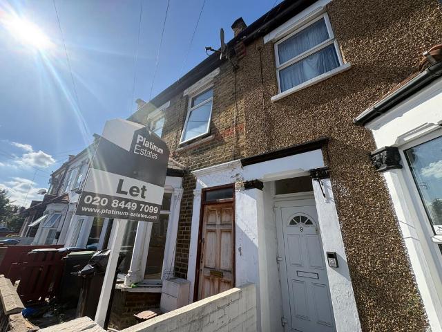 2 bedrooms End of Terrace House To Let