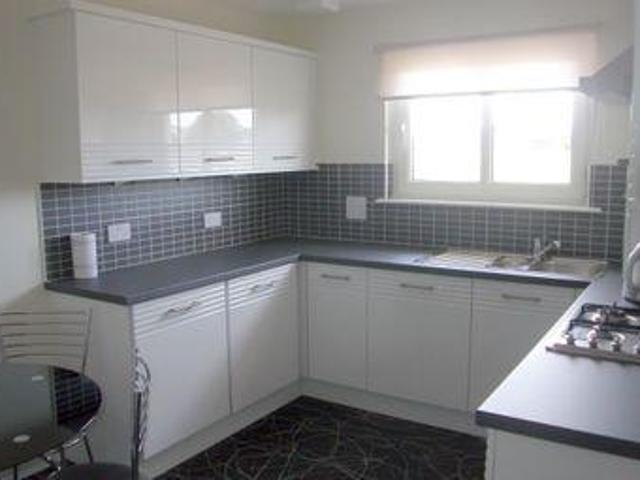 2 Bedrooms Flat for rent in 20 Willowbank Grove, Alexandria G83