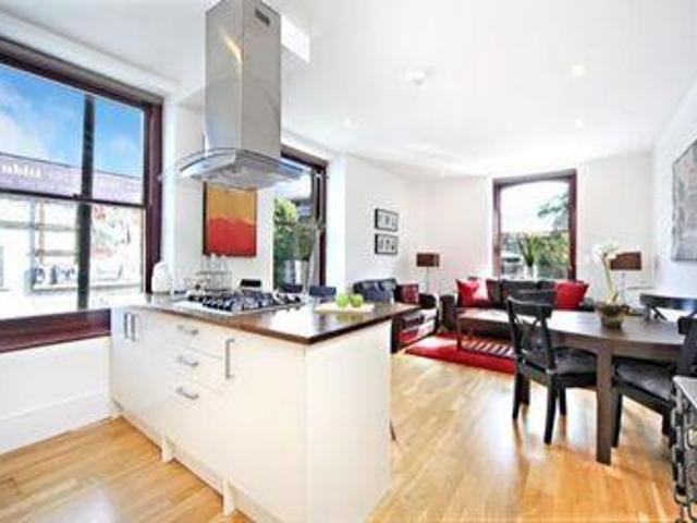 2 Bedrooms Flat for rent in 228 York Road, London SW11