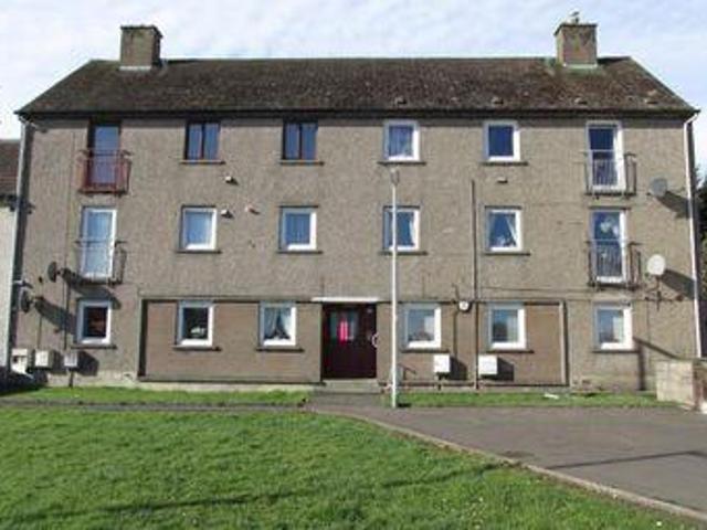 2 Bedrooms Flat for rent in 50 Oakfield Street, Kelty KY4