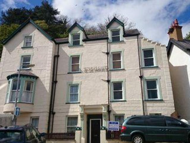 2 Bedrooms Flat for rent in Conwy, 10 Llwynon Gardens, Llandudno LL30