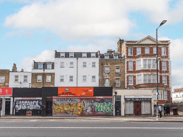 2 Bedrooms Flat for Rent in Camberwell Road | Foxtons