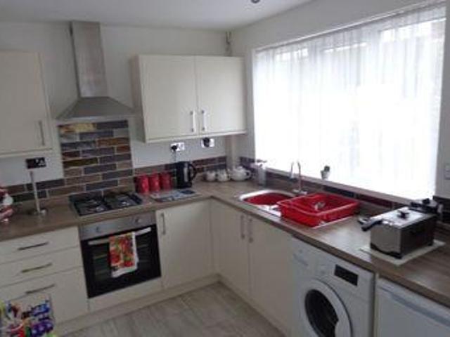 2 Bedrooms Flat for rent in Caroline Road, New Inn, Pontypool NP4