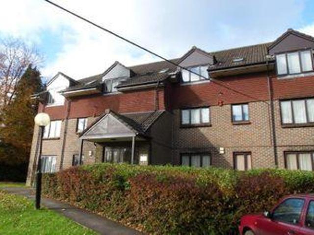 2 Bedrooms Flat for rent in Church Road, Crowborough TN6