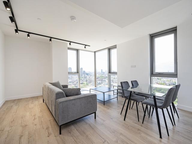 2 Bedrooms Flat for Rent in City Road | Foxtons