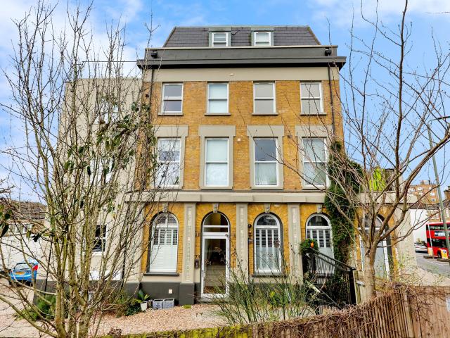 2 Bedrooms Flat for Rent in Anerley Road, SE20 | Foxtons