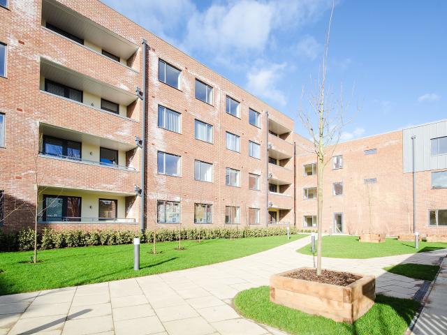 2 Bedrooms Flat for Rent in Artisan Place | Foxtons