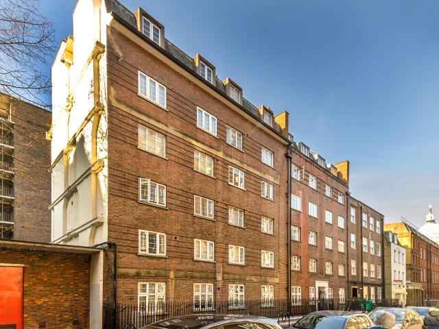 2 Bedrooms Flat for Rent in Boswell Street | Foxtons