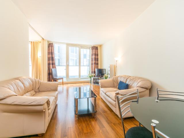 2 Bedrooms Flat for Rent in Balmoral Apartments | Foxtons