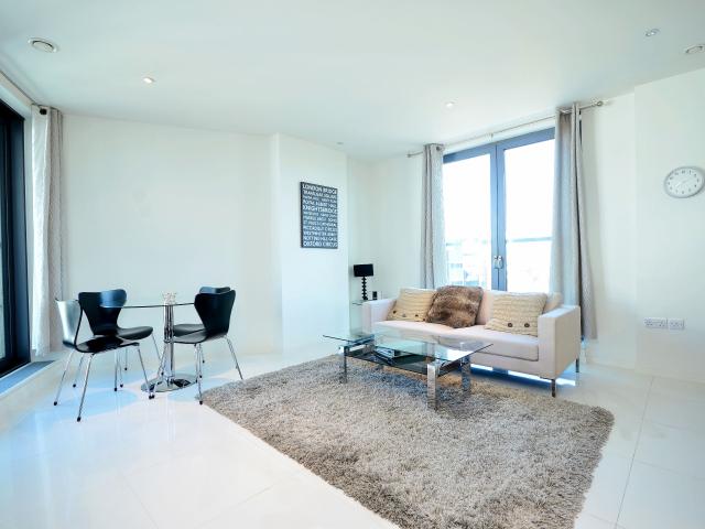 2 Bedrooms Flat for Rent in Baltimore Wharf | Foxtons