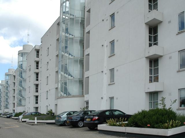 2 Bedrooms Flat for Rent in Barrier Point Road, E16 | Foxtons