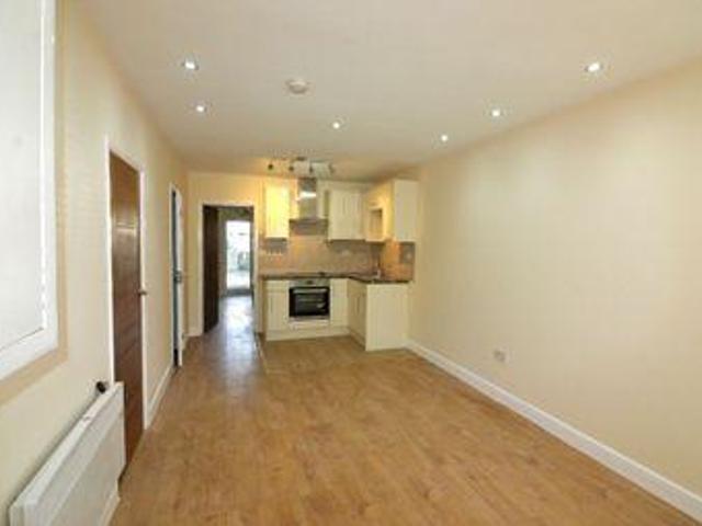 2 Bedrooms Flat for rent in Byron Road, Wembley HA0