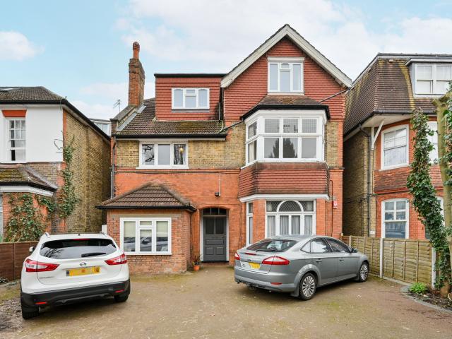 2 Bedrooms Flat for Rent in Grange Road | Foxtons