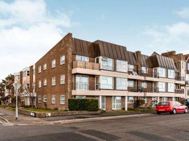 2 Bedrooms Flat for rent in Green Court, St. Catherines Road, Littlehampton BN17