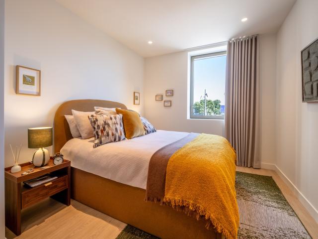 2 Bedrooms Flat for Rent in Ferry Island | Foxtons