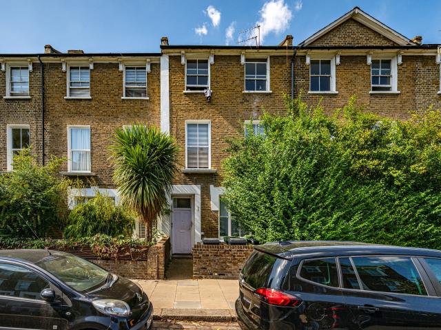 2 Bedrooms Flat for Rent in KENTISH TOWN | Foxtons