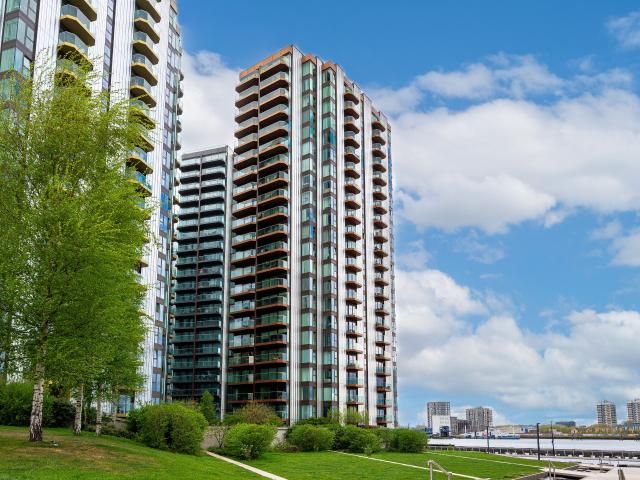 2 Bedrooms Flat for Rent in Hennessey Apartments, Brigadier Walk, | Foxtons