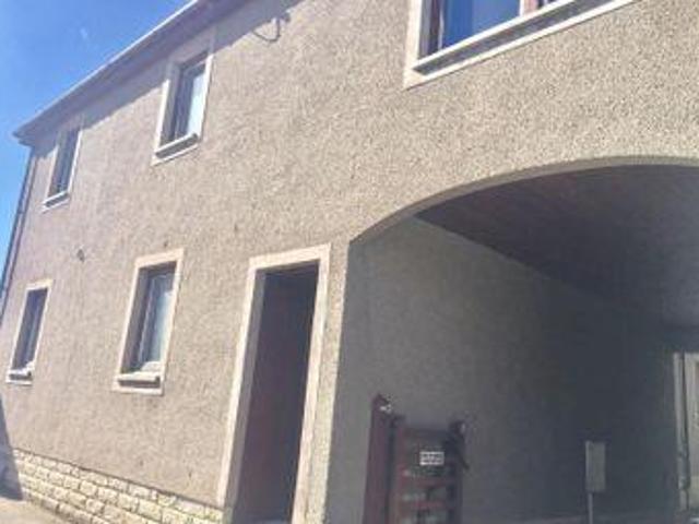 2 Bedrooms Flat for rent in High Street, Auchterarder PH3