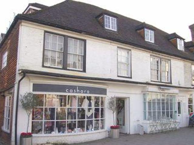2 Bedrooms Flat for rent in High Street, Tenterden, Kent TN30