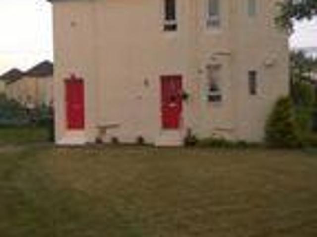 2 Bedrooms Flat for rent in John Allan Drive, Cumnock KA18