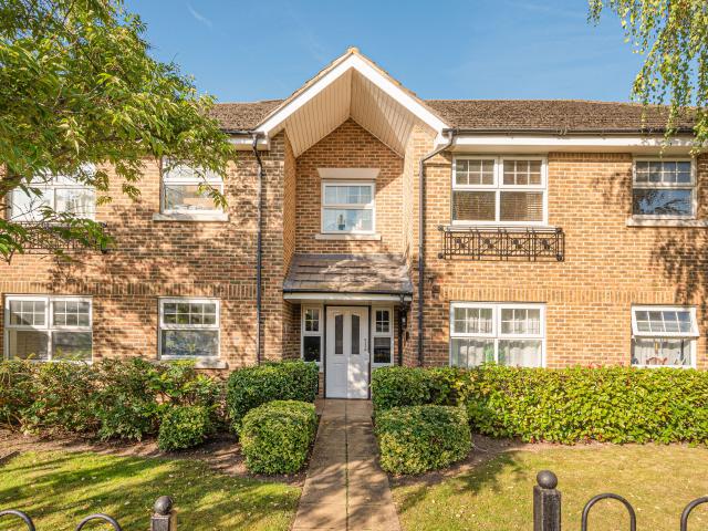 2 Bedrooms Flat for Rent in Lancaster Road | Foxtons