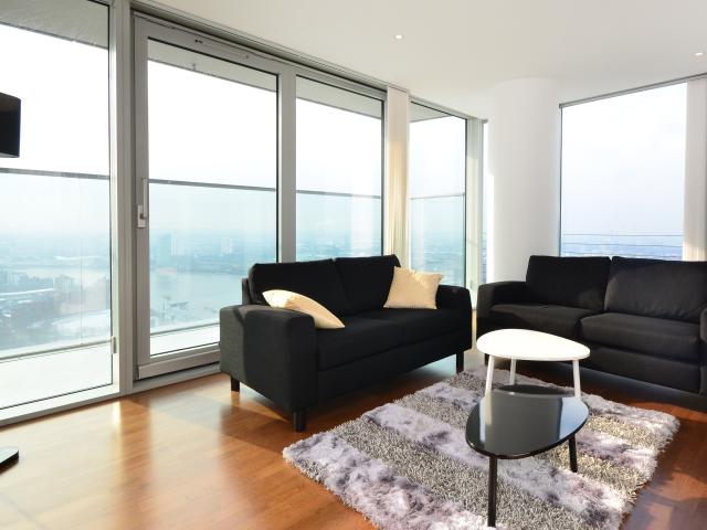 2 Bedrooms Flat for Rent in Landmark Tower | Foxtons