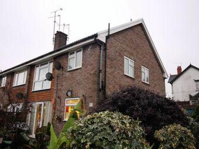 2 Bedrooms Flat for rent in Larch Grove, Malpas, Newport NP20
