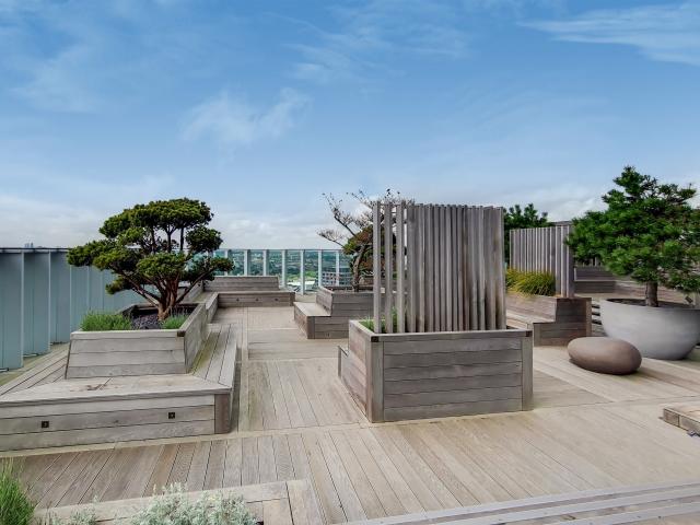 2 Bedrooms Flat for Rent in Manhattan Loft Gardens | Foxtons