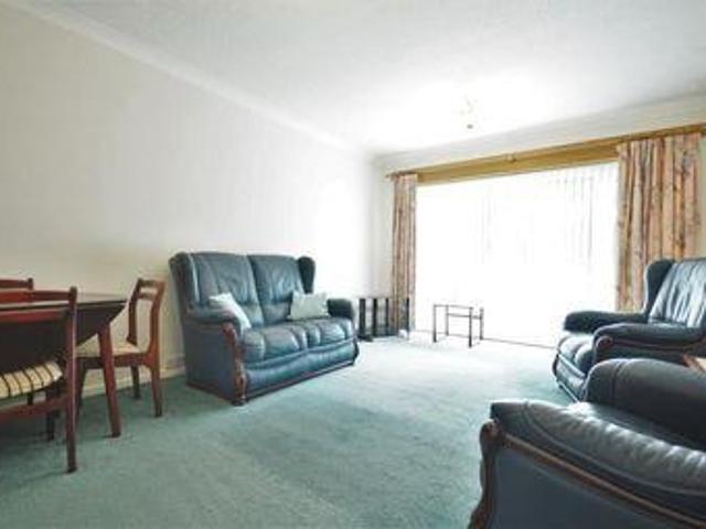 2 Bedrooms Flat for rent in Mansfield Road, Balerno EH14