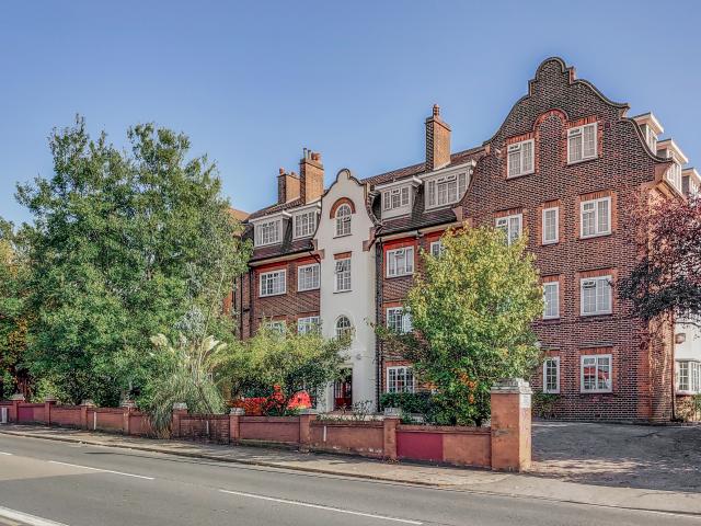 2 Bedrooms Flat for Rent in Mitcham Lane | Foxtons