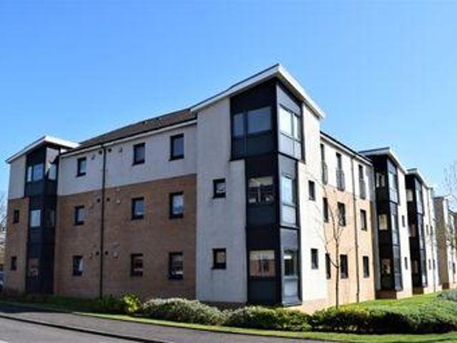2 Bedrooms Flat for rent in Shawfarm Gardens, Prestwick, Ayrshire KA9