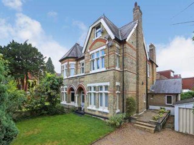 2 Bedrooms Flat for rent in Shortlands Road, Bromley BR2