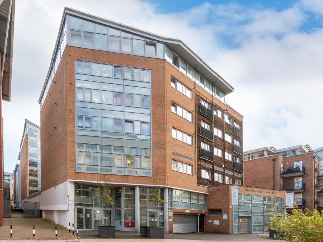 2 Bedrooms Flat for Rent in Skerne Road | Foxtons