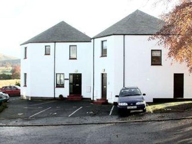2 Bedrooms Flat for rent in Strand Court, Auchterarder PH3