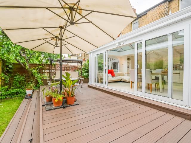 2 Bedrooms Flat for Rent in Palmerston Road, N22 | Foxtons