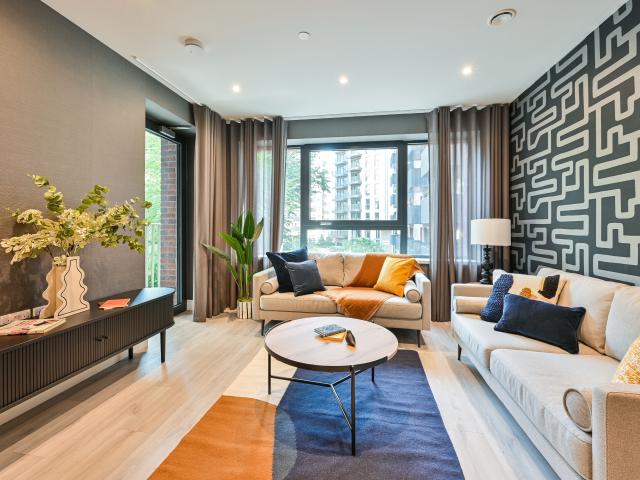 2 Bedrooms Flat for Rent in Park Central East | Foxtons