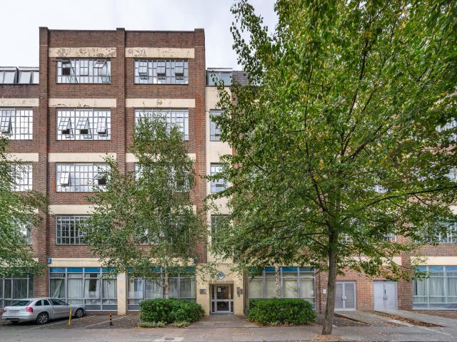 2 Bedrooms Flat for Rent in Peckham Grove | Foxtons