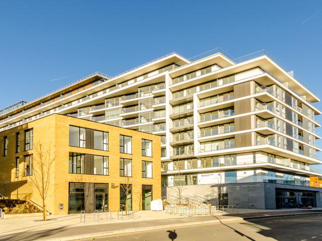 2 Bedrooms Flat for Rent in River Gardens Walk | Foxtons