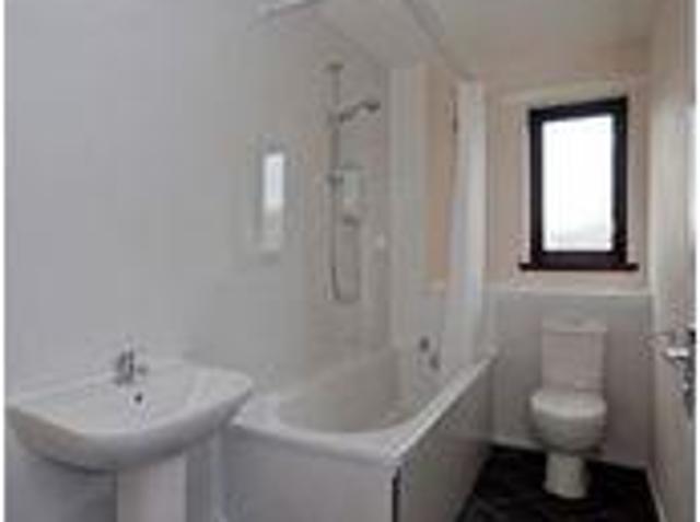 2 Bedrooms Flat for rent in Riverside View, Alloa FK10