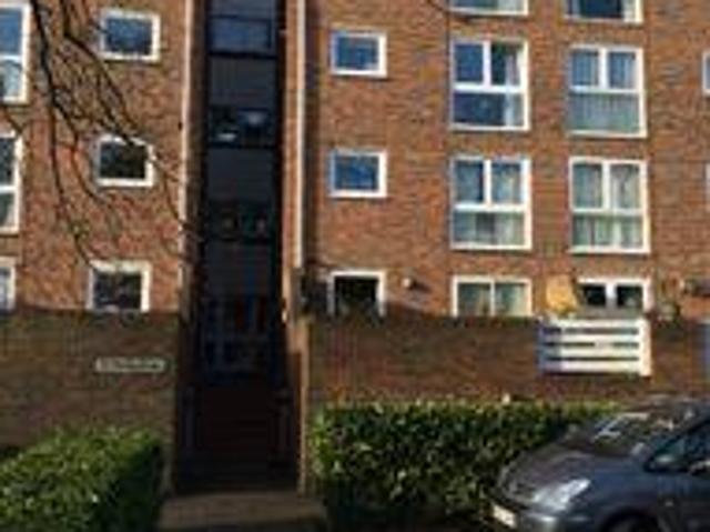 2 Bedrooms Flat for rent in Westmoreland Road, Bromley BR2