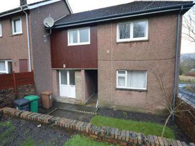 2 Bedrooms Flat for rent in Whitegates Terrace, Kelty KY4