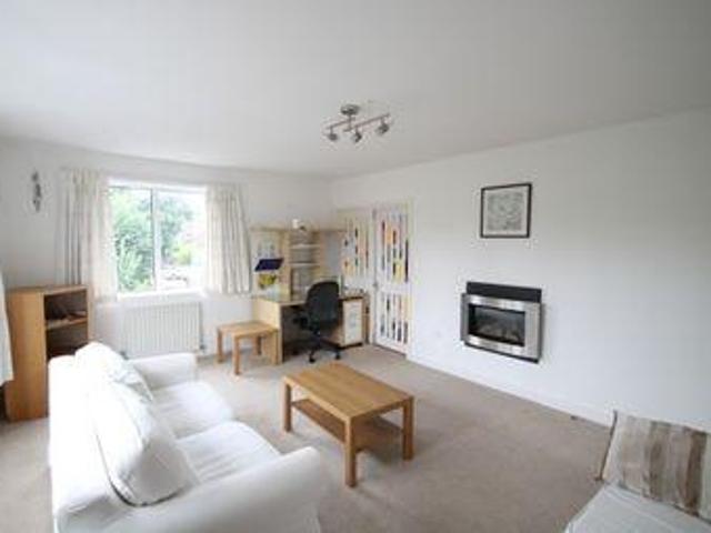 2 Bedrooms Flat for rent in Widmore Road, Bromley BR1