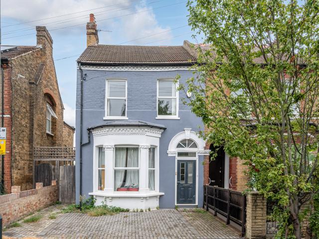 2 Bedrooms Flat for Rent in Wilton Road | Foxtons