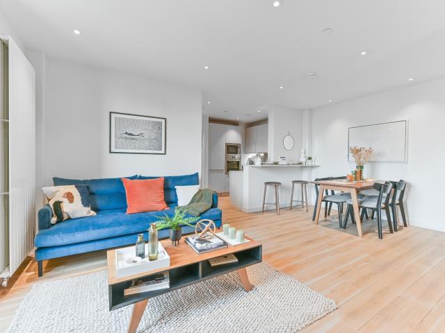 2 Bedrooms Flat for Rent in Ten Degrees | Foxtons