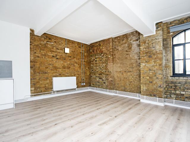 2 Bedrooms Flat for Rent in Tyssen Street | Foxtons